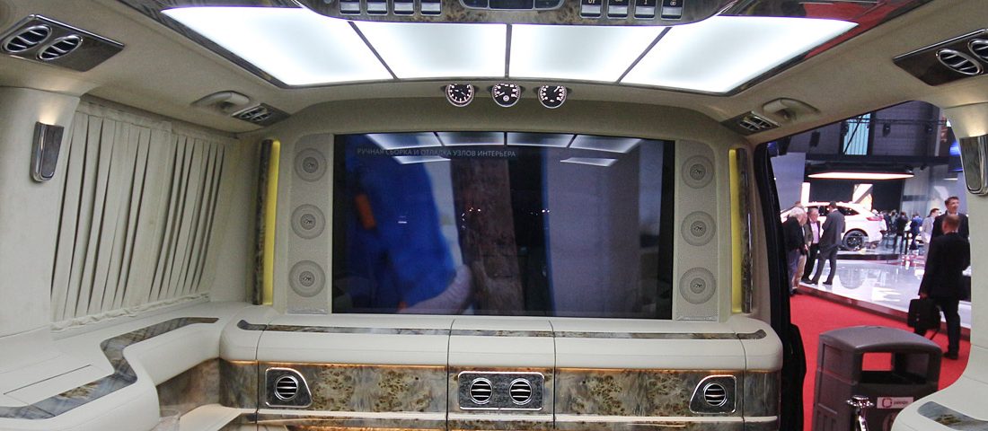 Így fejelik meg az oroszok egy Mercedes kisbusz luxusát