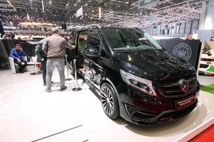 Így fejelik meg az oroszok egy Mercedes kisbusz luxusát 4 Így fejelik meg az oroszok egy Mercedes kisbusz luxusát 4