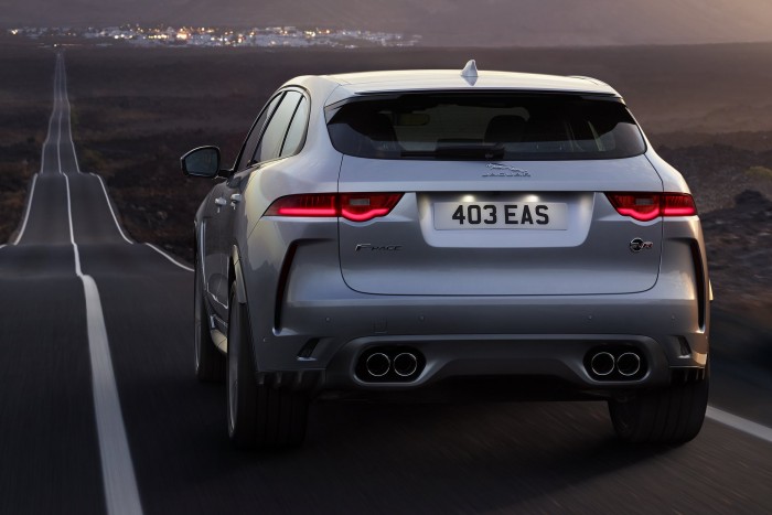 Jaguar F-Pace SVR: Terepképes szupersportkocsi 6