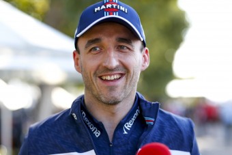 F1: Kubica vezetni fog Barcelonában