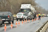 Kamionnal ütközött a Trabant, majd kigyulladt 12