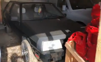 Erre nem számítanál egy amerikai garázsban, ez a placc tele van orosz vasakkal