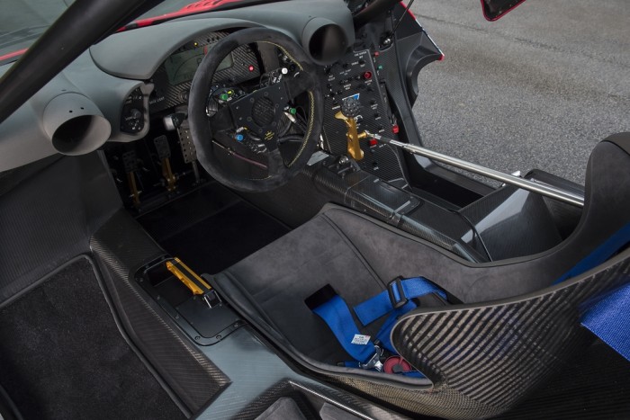 Versenyautó, amiben elfér a család 6 | Vezess Versenyautó, amiben elfér a család 6