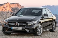 Erősebb és okosabb lett a Mercedes-AMG C43 17