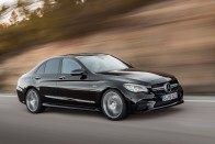 Erősebb és okosabb lett a Mercedes-AMG C43 20