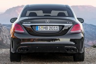 Erősebb és okosabb lett a Mercedes-AMG C43 19