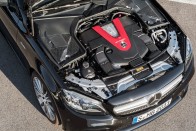 Erősebb és okosabb lett a Mercedes-AMG C43 22