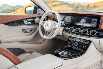 Kamu bőrkárpit miatt váltotta le Mercijét