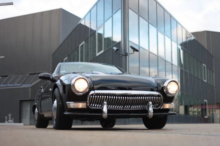 Merciből építették meg ezt a fedetlen orosz csodát