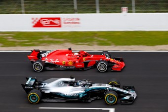 F1: Több mint 1000 kört ment a Mercedes
