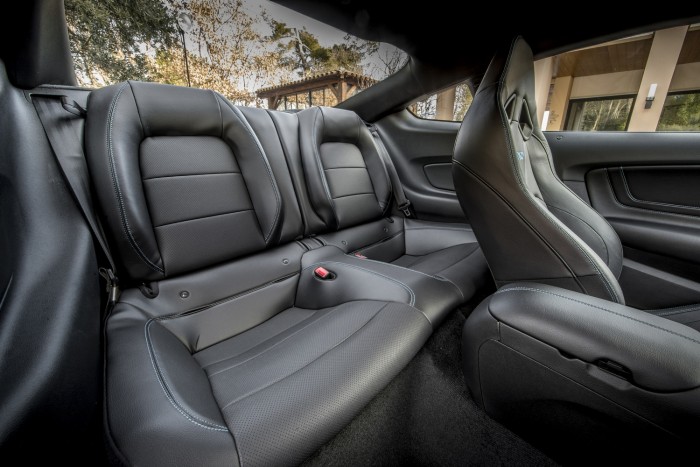 Nem csak a V8-as Mustang a jó Mustang! 12