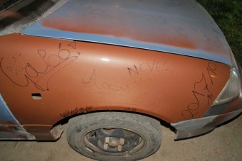 Nem elég, hogy ellopta, ezt tette szegény autóval