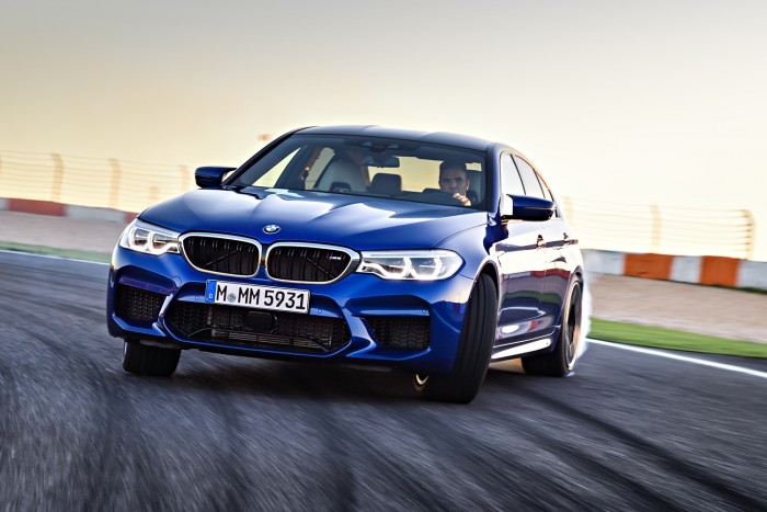 Így lett egyre királyabb az M5-ös BMW 6 Így lett egyre királyabb az M5-ös BMW 6