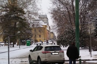 A héten még nem láttunk ennél pofátlanabb parkolást