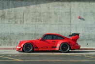 Őrületesen menő ez a piros RWB Porsche 911-es 2