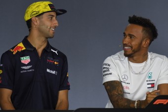 F1: Hamilton figyelmeztette Ricciardót