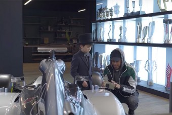 F1: Tündéri videón a kis és nagy Lewis találkozása