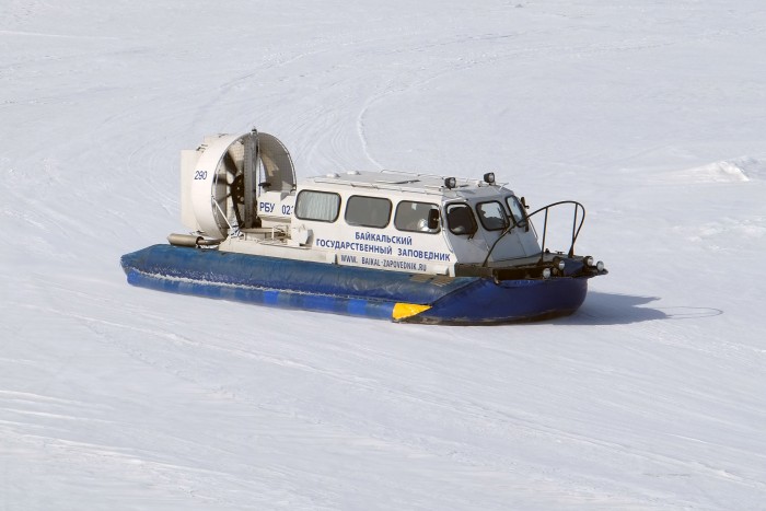 Családi autóval hajtottunk a befagyott tóra – sima ügy 13
