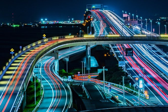 Interneten hencegett, letartóztatták a gyorshajtót 1