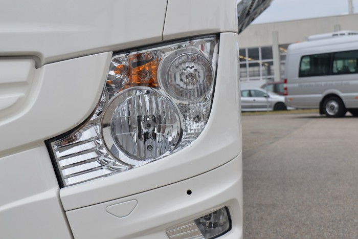 Megérkezett hazánkba a Mercedes-Benz megújult turistabusza 1 Megérkezett hazánkba a Mercedes-Benz megújult turistabusza 1