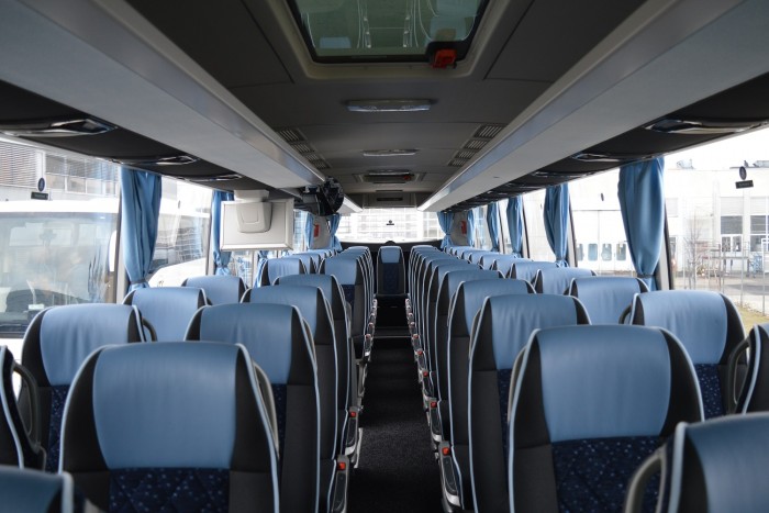 Megérkezett hazánkba a Mercedes-Benz megújult turistabusza 2 Megérkezett hazánkba a Mercedes-Benz megújult turistabusza 2