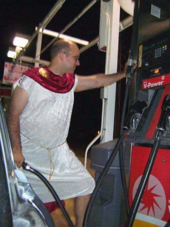 15, benzinkúton készült kép, amitől falba vered a fejed 10 15, benzinkúton készült kép, amitől falba vered a fejed 10