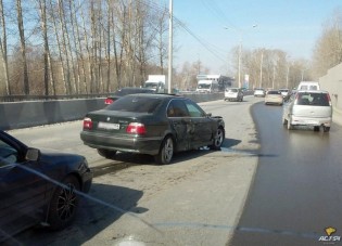 Így jár pórul egy ártatlan autós más hülyesége miatt