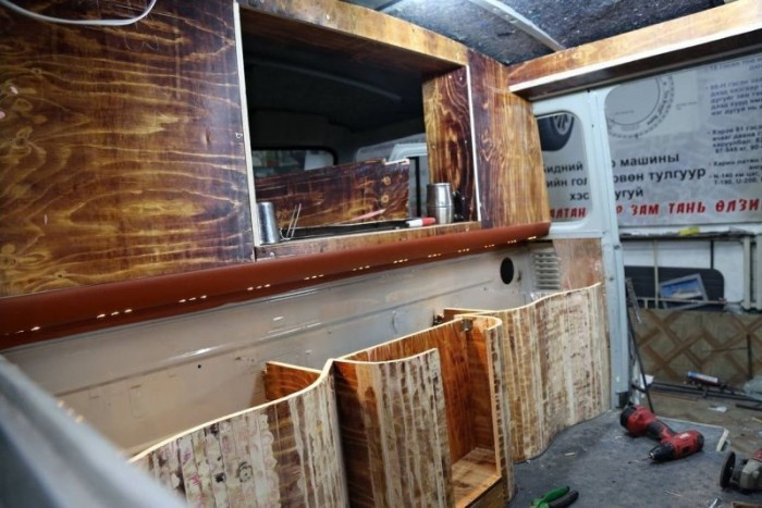 Az állunk leesett, amikor megláttuk ennek az UAZ-nak a belsejét 3