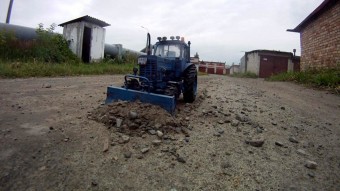 Tökéletes MTZ másolat készült 1:10-es méretarányban, zseniálisan aprólékos munka