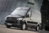 Külön utakon jár a Mercedes Sprinter 2