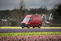 Külön utakon jár a Mercedes Sprinter 30