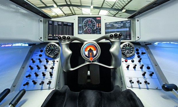 A férfi, aki 1600-zal akar hajtani 1 A Bloodhound SSC-ben gyorsításkot 2g, fékezéskor -3g nehézségi gyorsulás lép fel