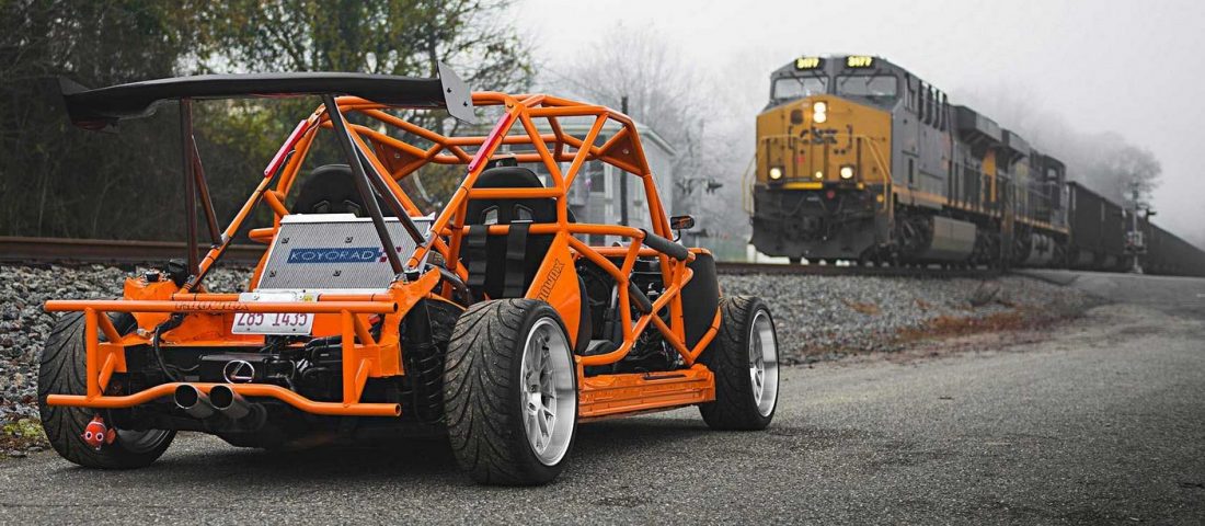 Csontig pucolták a luxusautót, félelmetes örömjármű lett belőle