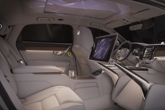 Teleportáló-szimulátor a legfényűzőbb Volvóban