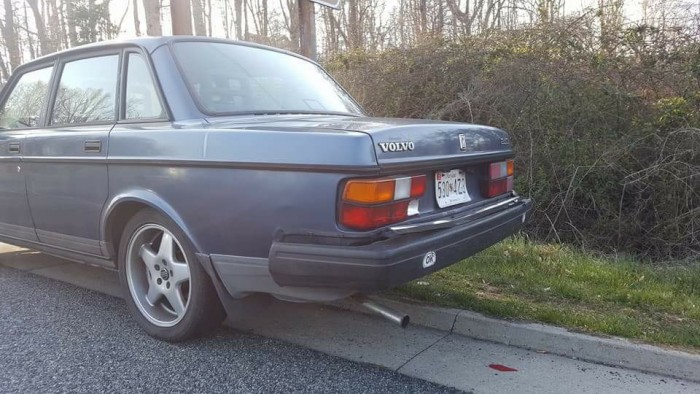 Mondhat bárki bármit, az öreg Volvo kemény, mint a gránit 3