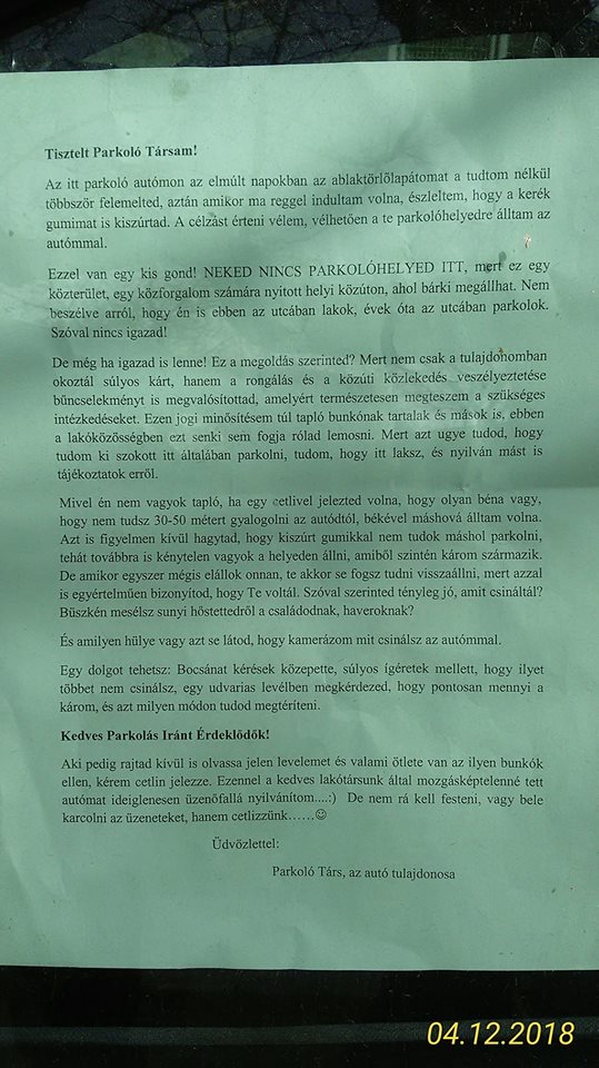 Tipikus városi parkolóháború képzelt saját hellyel és kiszúrt gumival 1