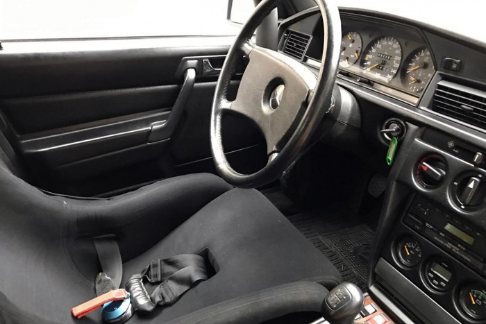 Ezt a Mercit Niki Lauda járatta be 2