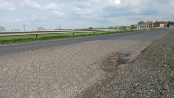 Balesetek miatt felmarták az utat, és úgy hagyták