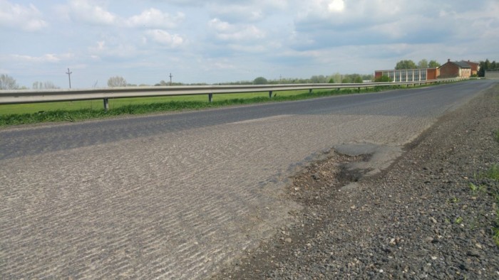 Balesetek miatt felmarták az utat, és úgy hagyták