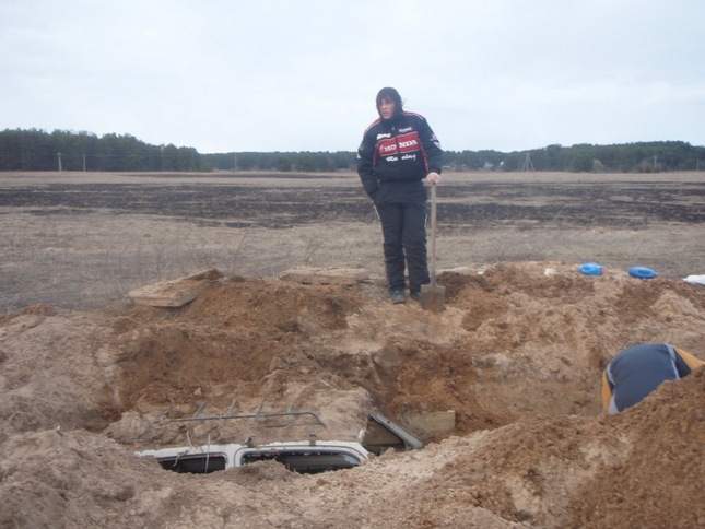 Értékes érmék helyett egy egész autót talált az orosz kincsvadász 7