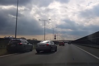 Kerék gurult az autópályára, de nem ez okozta a nagy balesetet