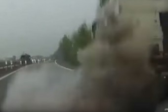 Sose gondolsz erre a veszélyre kamiont előzve, pedig megtörténhet