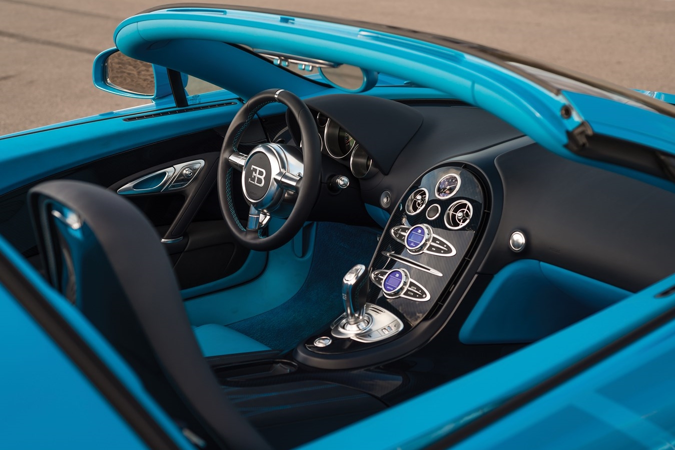 Nem híres, csak ritka ez a Bugatti Veyron 12