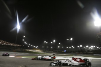 Csak szaporítja a problémáit a Forma-1