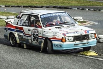 Te vennél Škodát 160 millióért?