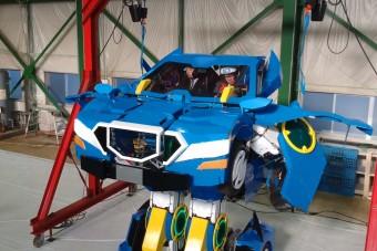 Megépítették a Transformert, amibe bele lehet ülni