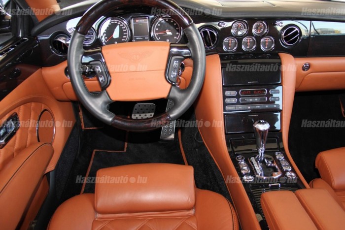Pécsett árulják az ország legstílusosabb használt luxusautóját 6
