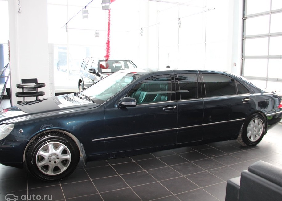 Meglepő áron eladó Putyin páncélozott limuzinja 6 | Vezess Meglepő áron eladó Putyin páncélozott limuzinja 6