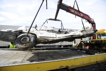 Autó zuhant az M1-es autópályára