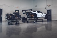 Még gránitlap is kell a kuplungcseréhez a McLaren F1-en 12